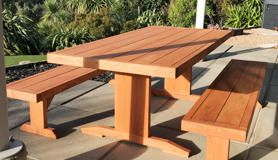 Kitset Outdoor Table